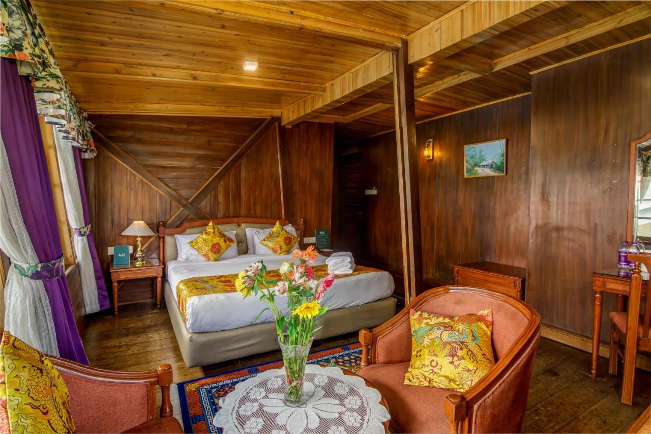 Muscatel Himalayan Resort - 400 Mts From Mall Road Дарджилинг Экстерьер фото