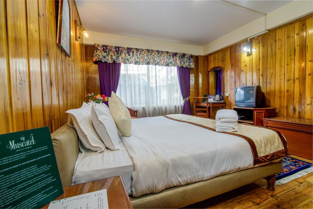 Muscatel Himalayan Resort - 400 Mts From Mall Road Дарджилинг Экстерьер фото