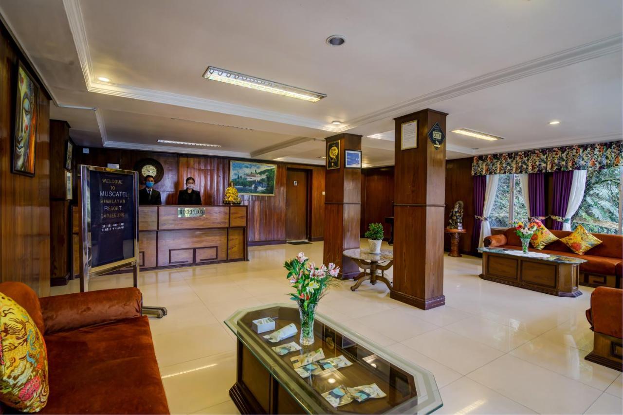 Muscatel Himalayan Resort - 400 Mts From Mall Road Дарджилинг Экстерьер фото