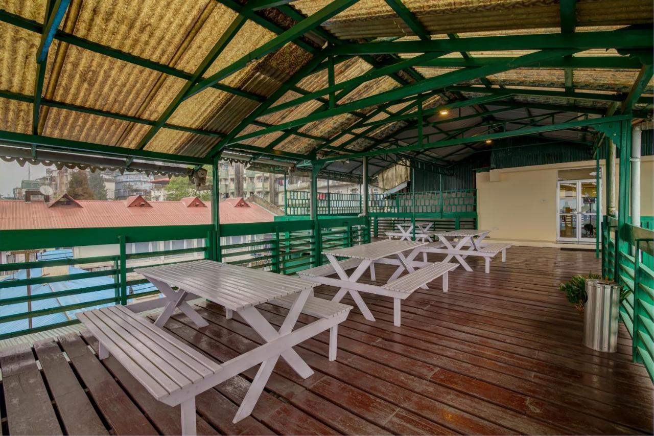 Muscatel Himalayan Resort - 400 Mts From Mall Road Дарджилинг Экстерьер фото