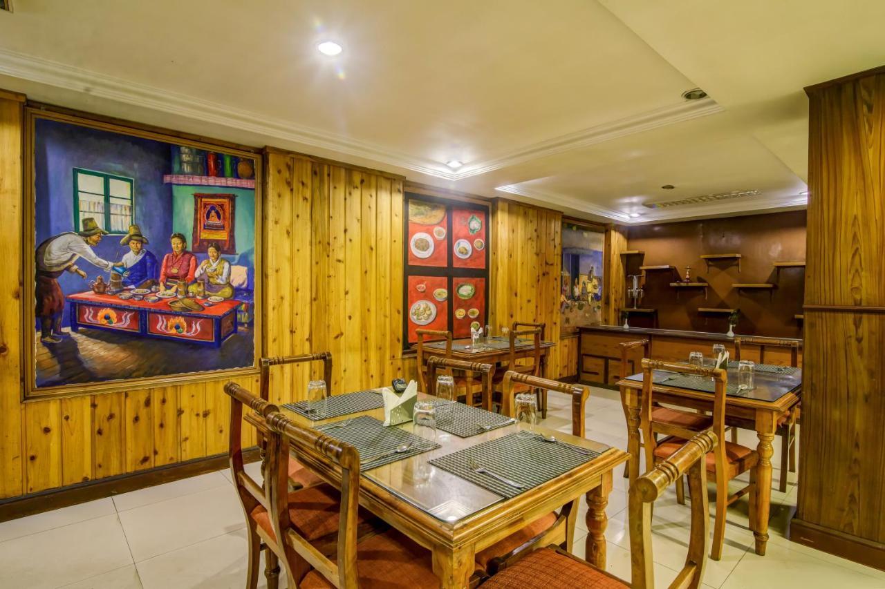 Muscatel Himalayan Resort - 400 Mts From Mall Road Дарджилинг Экстерьер фото
