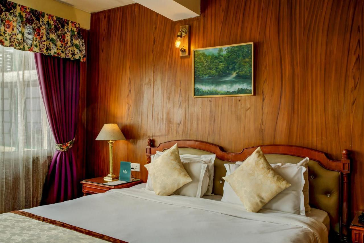 Muscatel Himalayan Resort - 400 Mts From Mall Road Дарджилинг Экстерьер фото